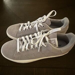 adidas Suede Low-Top Sneakers - Light Gray